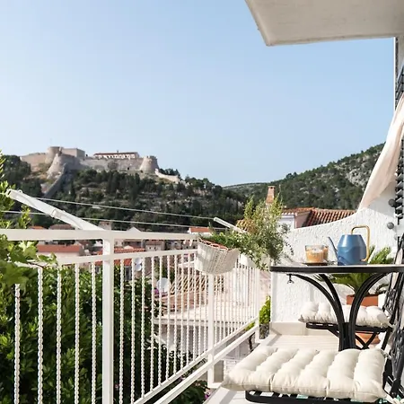 Yukka Comfor Center Hvar With Parking Apartman